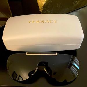 Versace Medusa Sunglasses VE2140